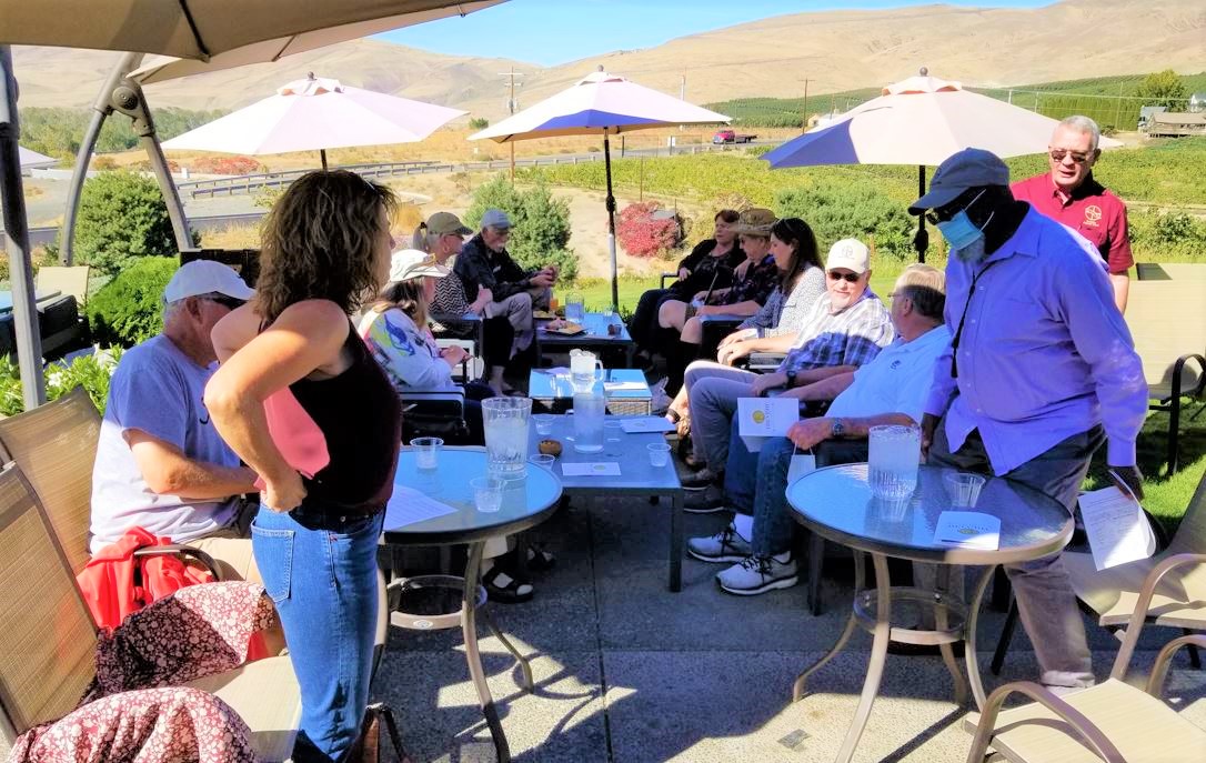 On Sunday many of us met at Treveri Cellars near Yakima.  One more wine tasting before the end of our weekend!