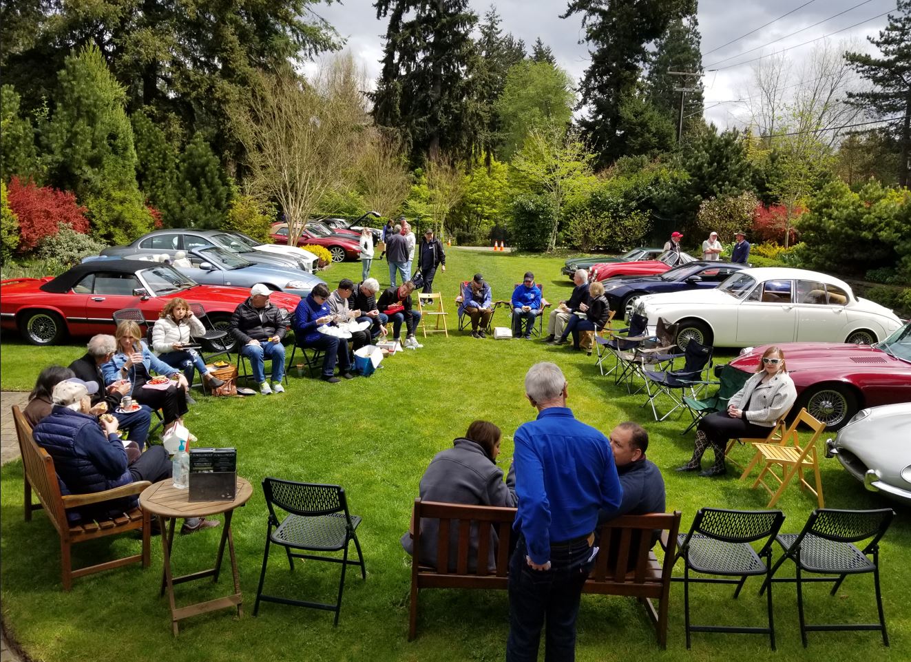The drive ended at PowellsWood Garden in Federal Way.  It was a great place to have a picnic lunch and socialize with our friends and admire the cars!