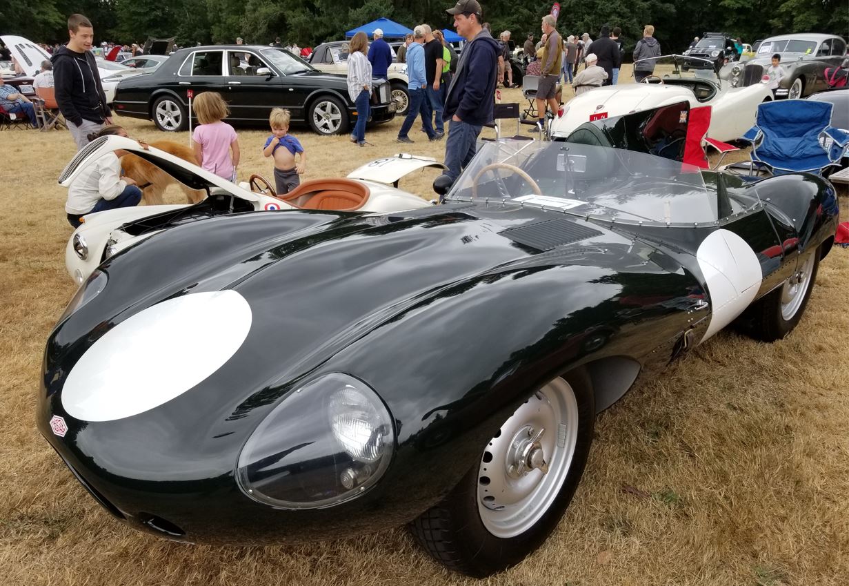 Art Foley brought his long nose D-Type that is a tool room copy, made by Lynx company in 1980.