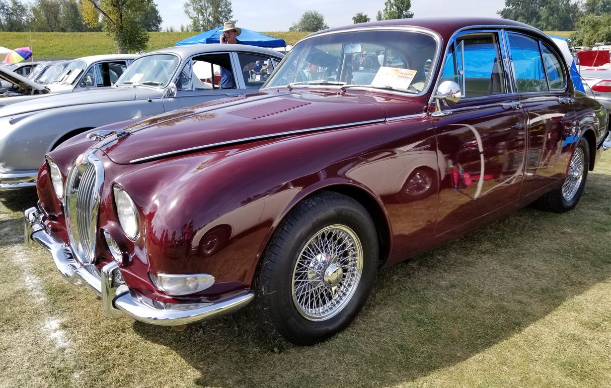This 1964 3.8S belonging to Steve and Kathy Bates from Hockinson WA was such a pretty color.  Reminds me of the Regency Red color of the Cases' E-Type!