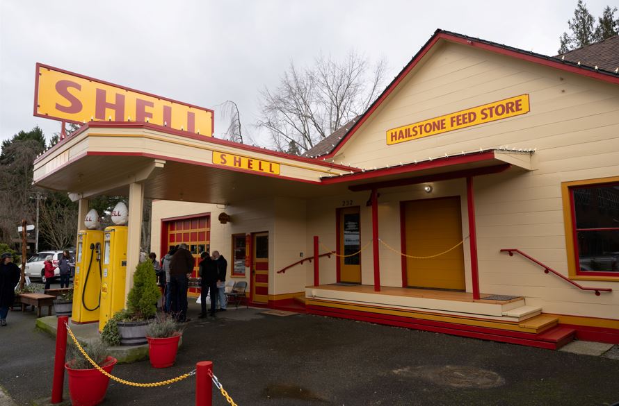 We all stopped at an old time gas station in the quaint town of Issaquah.