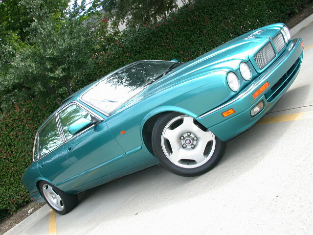 96 Jaguar XJR / Turquoise